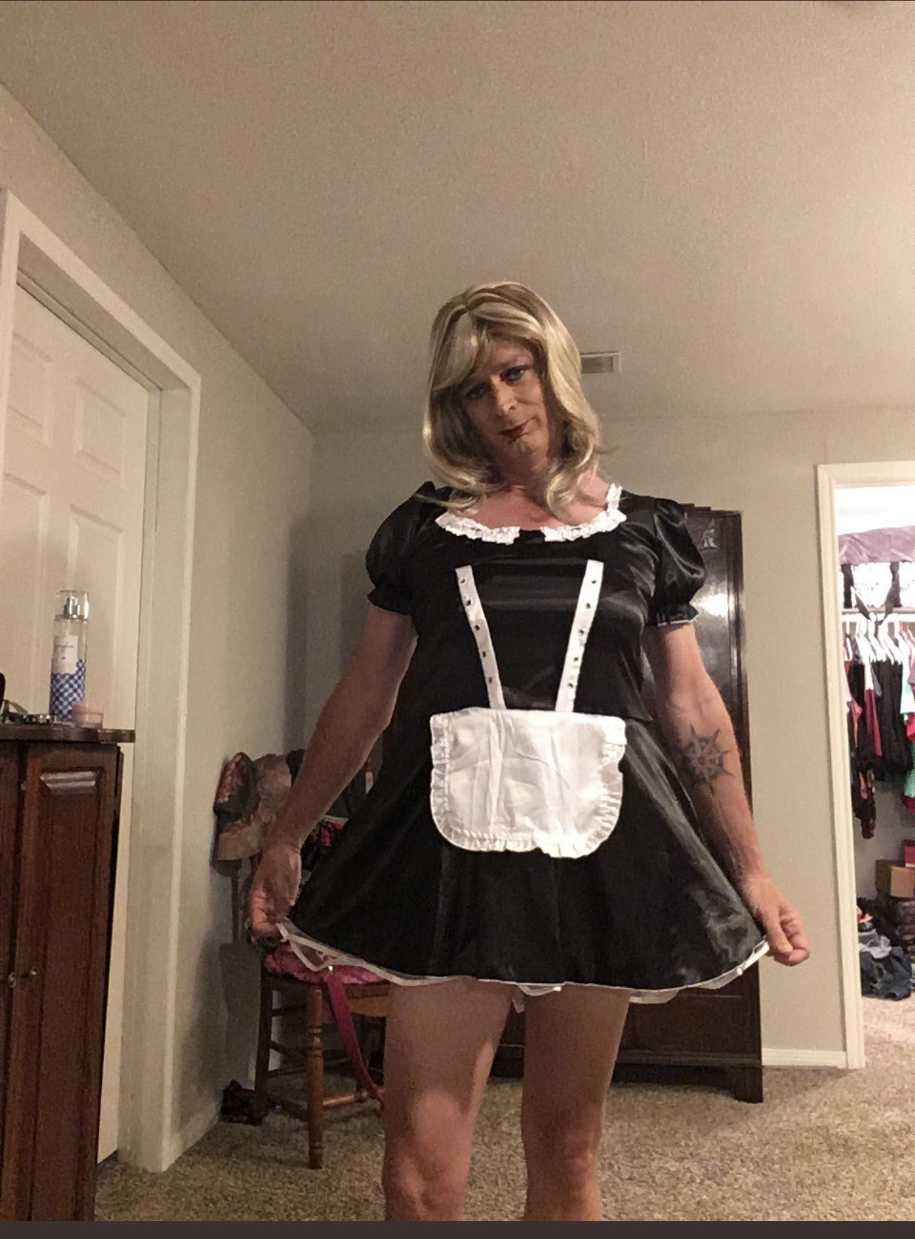 Sissy maid