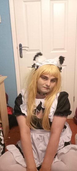 Sissy maid Aimee