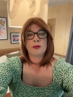 Sarah J – UK Sissy