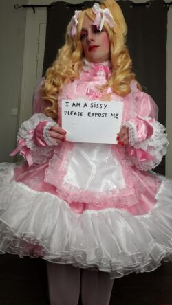 Sissy Marga – I am a sissy please expose me