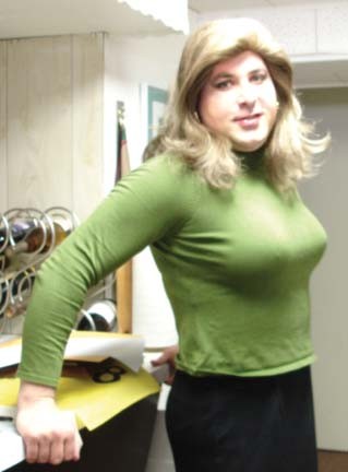 Andrea, curvey xdressed trans