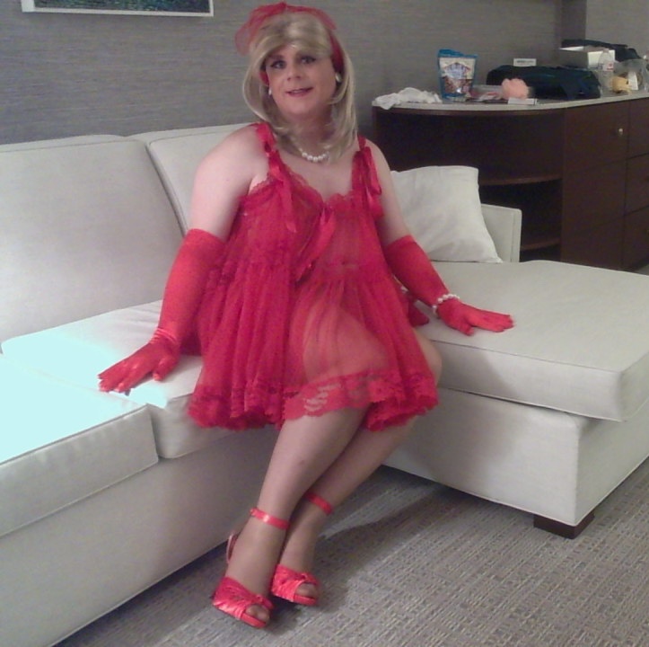 Sissy Tracy just can’t help herself