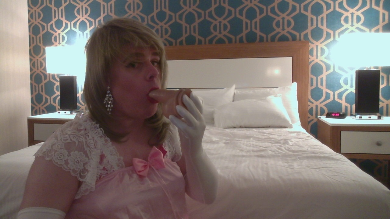 Sissy Tracy just can’t help herself