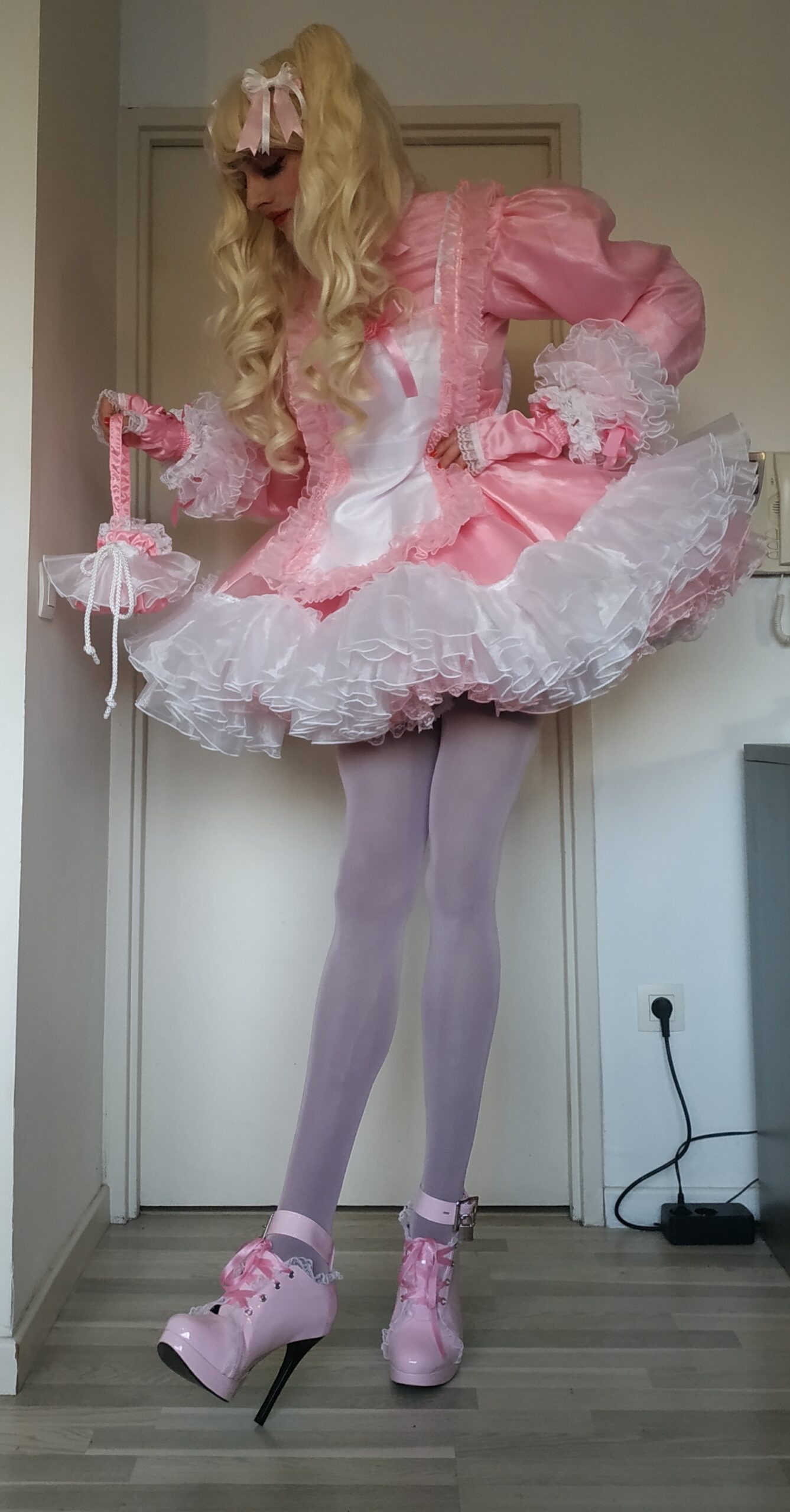 Sissy Marga – I am a sissy please expose me