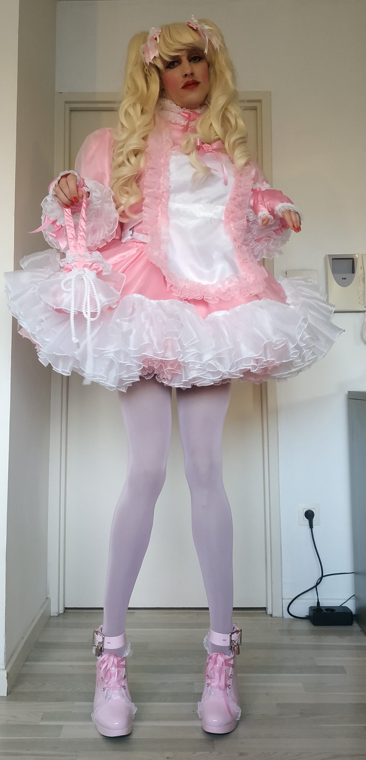 Sissy Marga – I am a sissy please expose me