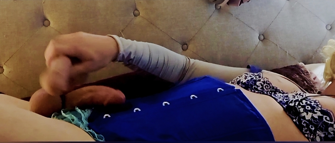 ~ sl*tty small dick for Shark week