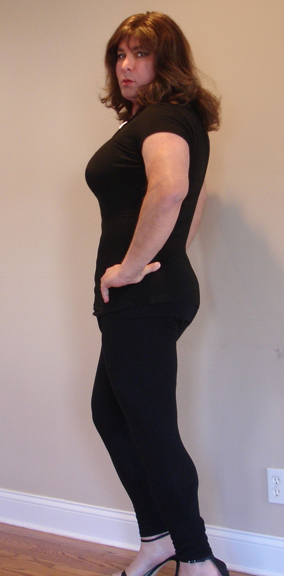 Andrea, transex curves showing