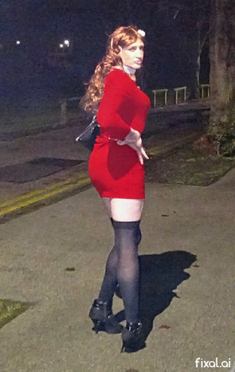 extra pics – crossdressing cuck @carolinemessytv lives on the web now