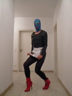 joerg sklave – who need a maid?