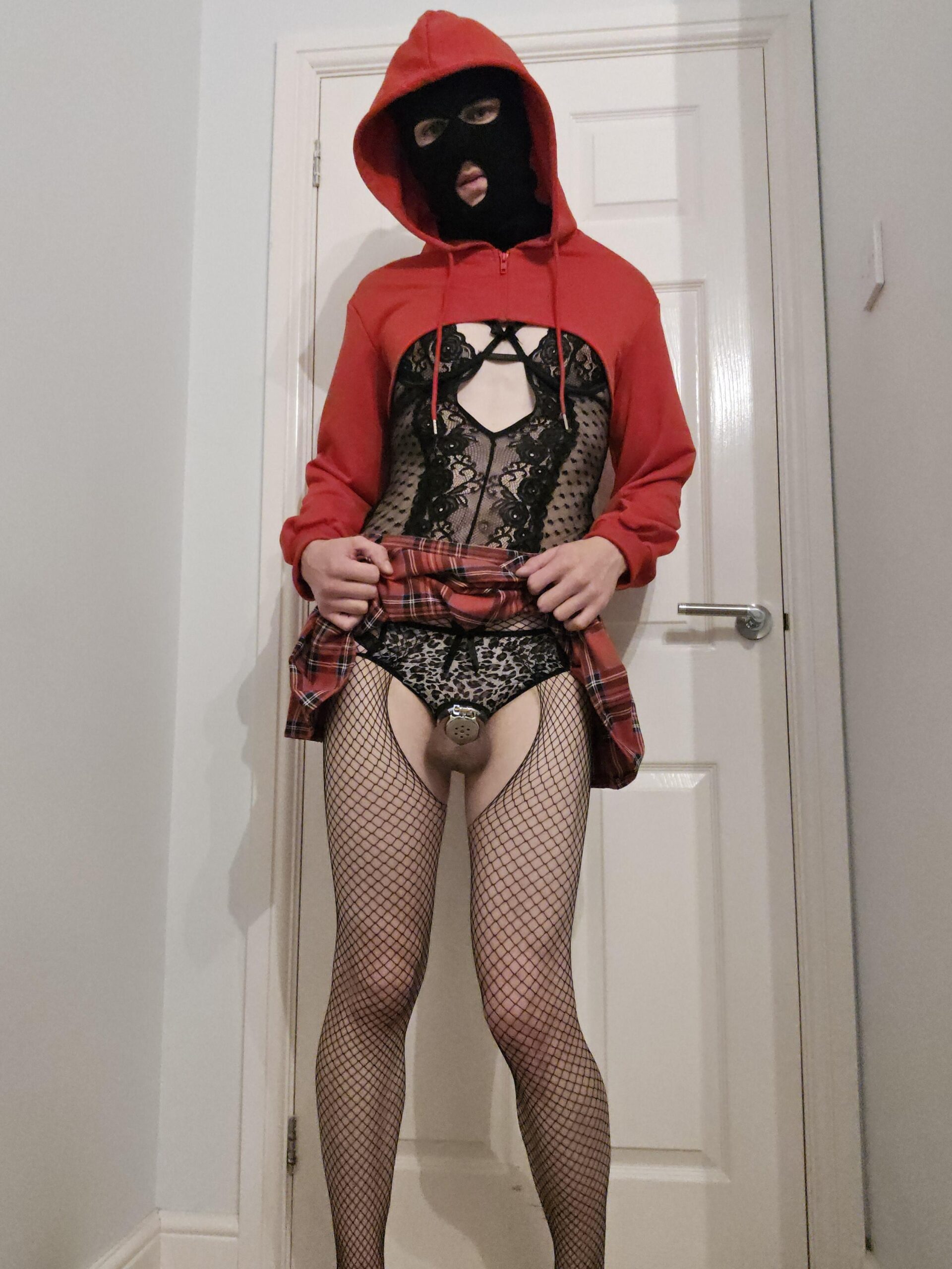 Sissy Amy needs exposure