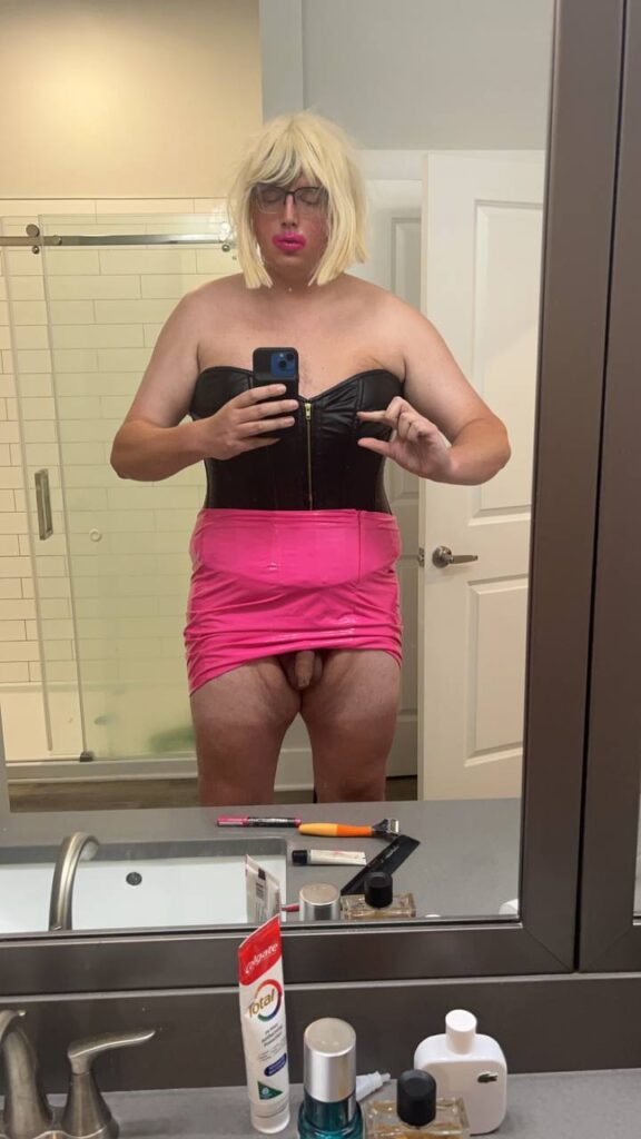 Kyle Merritt is an exposed sissy