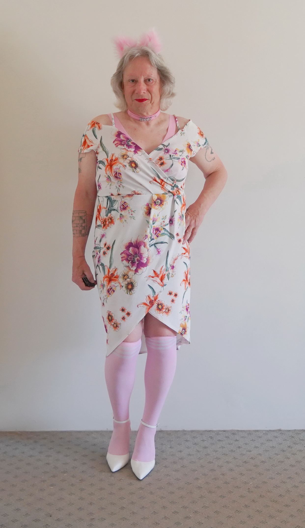 ~ can I get a little outing/exposure?