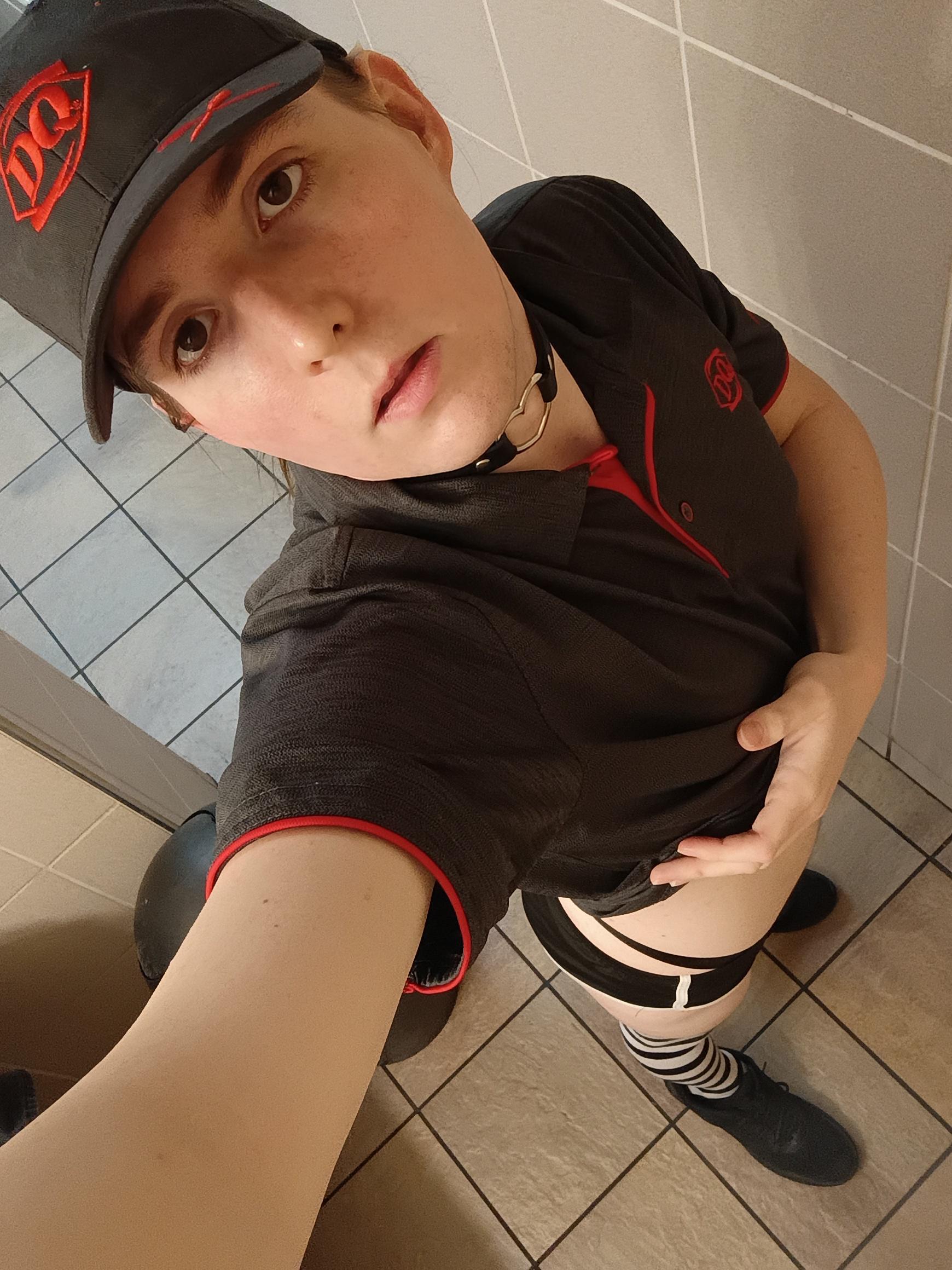 Sissy Jamie risky work sl*t