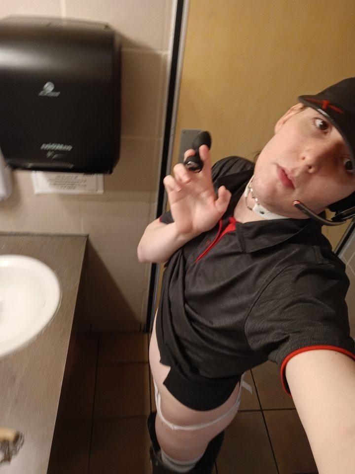 Sissy Jamie risky work sl*t