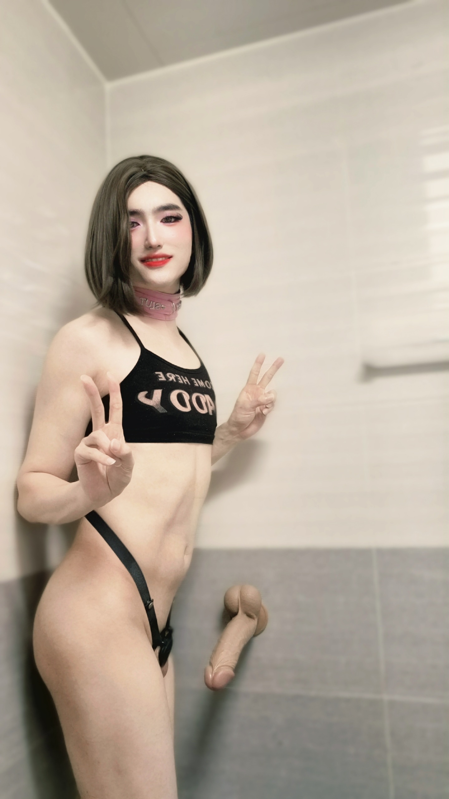 Sissy Layla – Layla with dildo