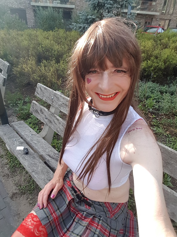 Sissy Julieslegs3 for you