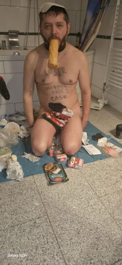 Ruin and exposed the this pathetic sl*t dimitrios sarridis