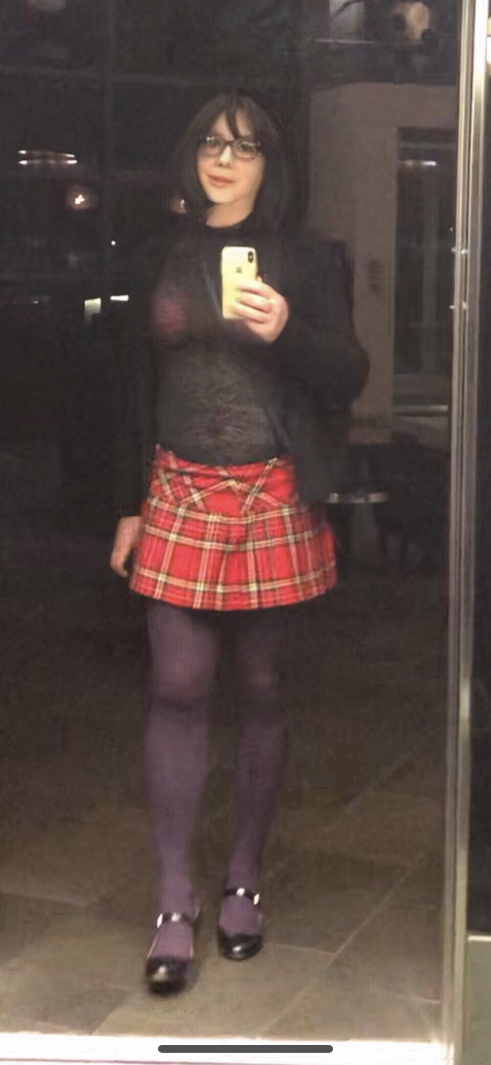 I’ll send more kik: welshdrsser