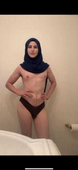 Help expose me share my photos so I don’t have control