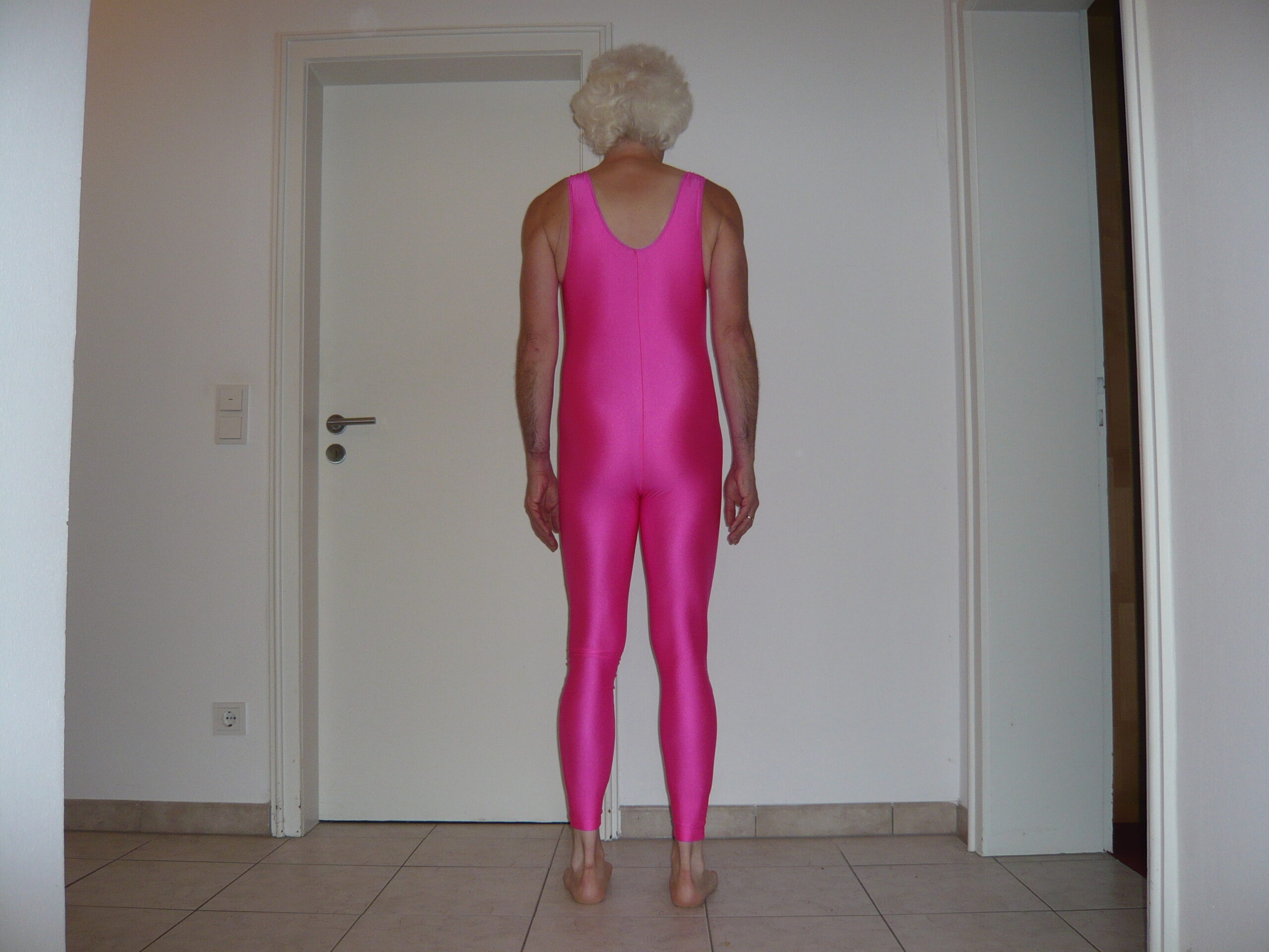 joerg sklave – only pink