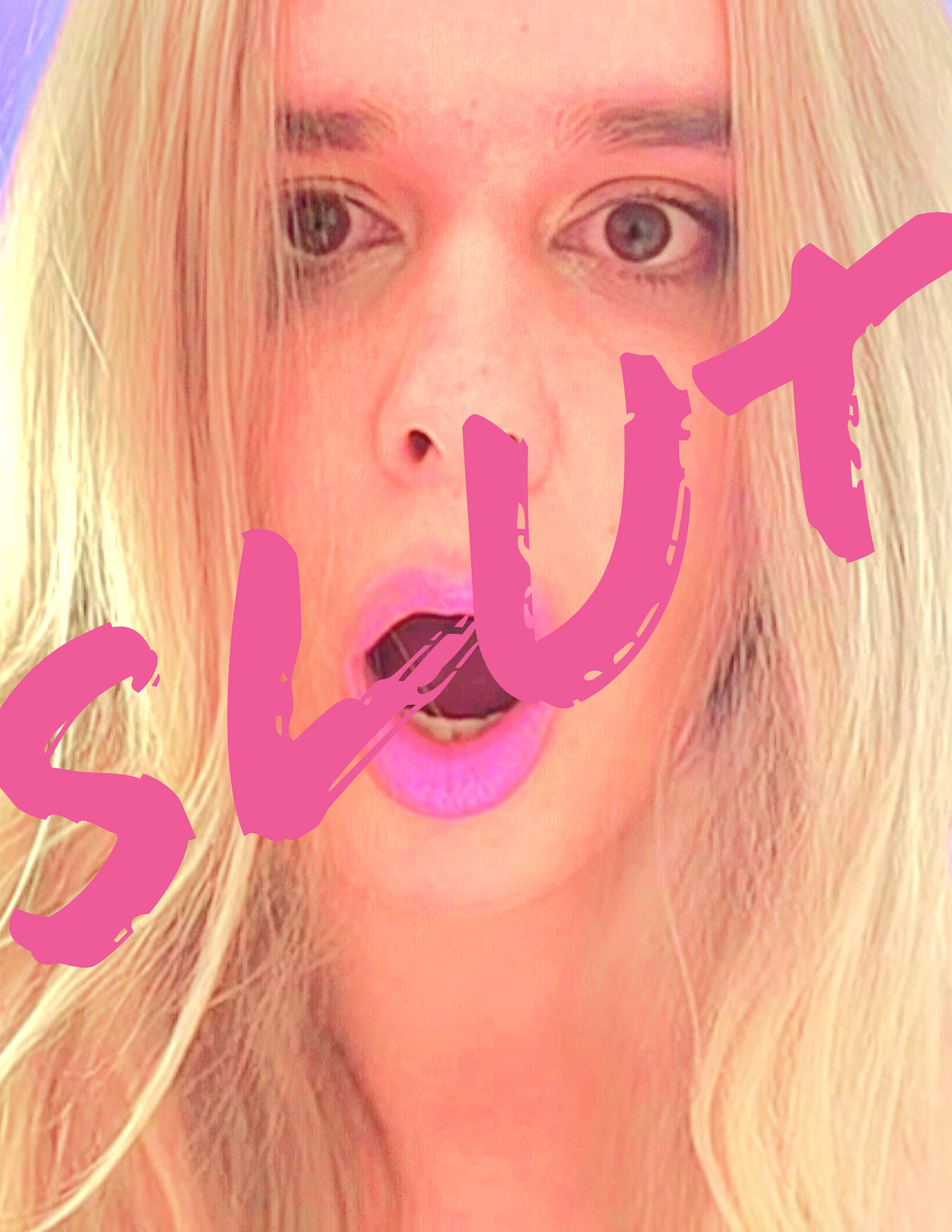 Katy Minou exposed – kiss me