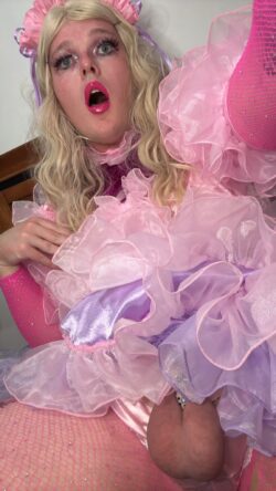 Brandi Nyxx – No makeup vs tons of makeup