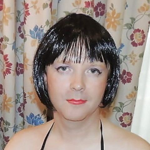 Sissyslut Natasha 1 / Retweet me, I deserve it!!!