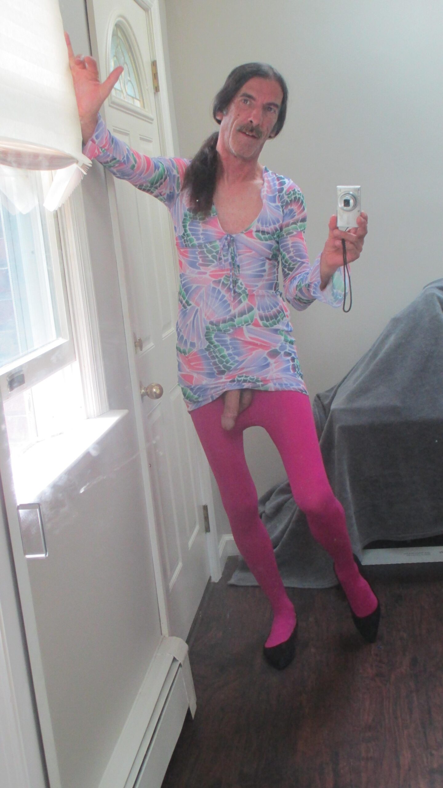 i love pink tights