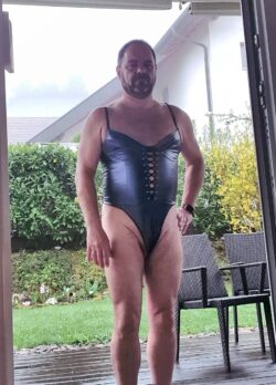 I am German sissy f*ggot Ralf