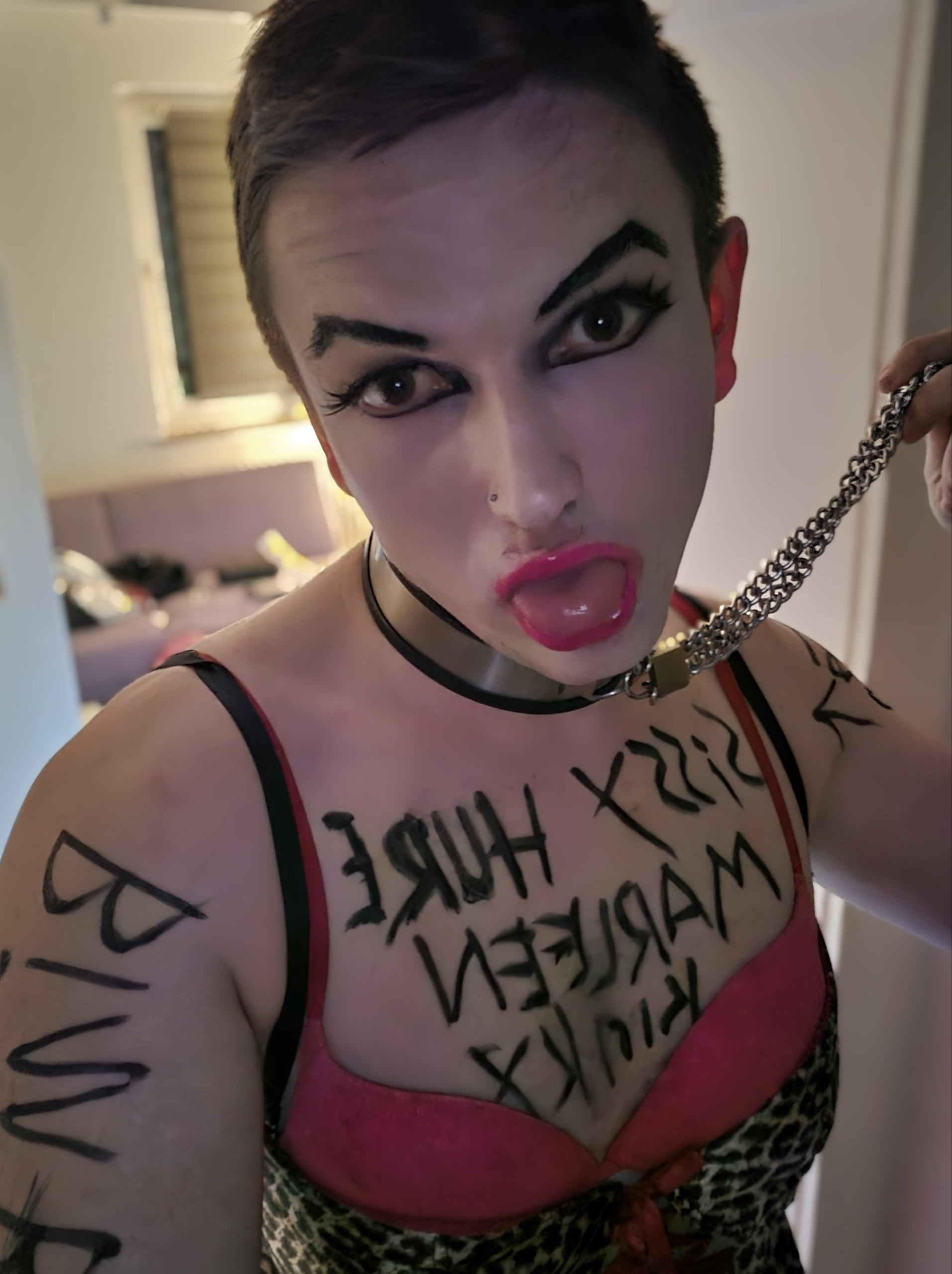 Kai Elbeshausen the Account sl*t