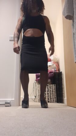 Expose Black balless sissy