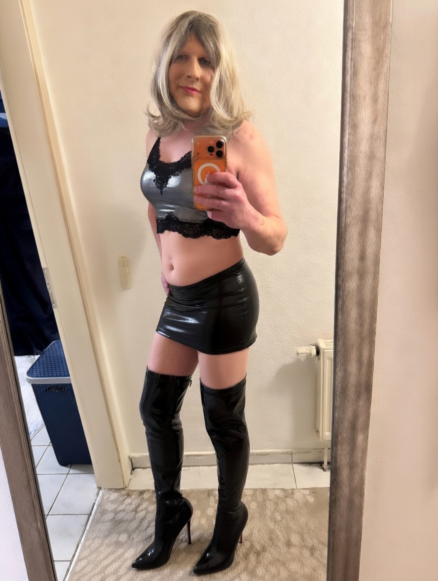 OMG, can I go out on the street like this?