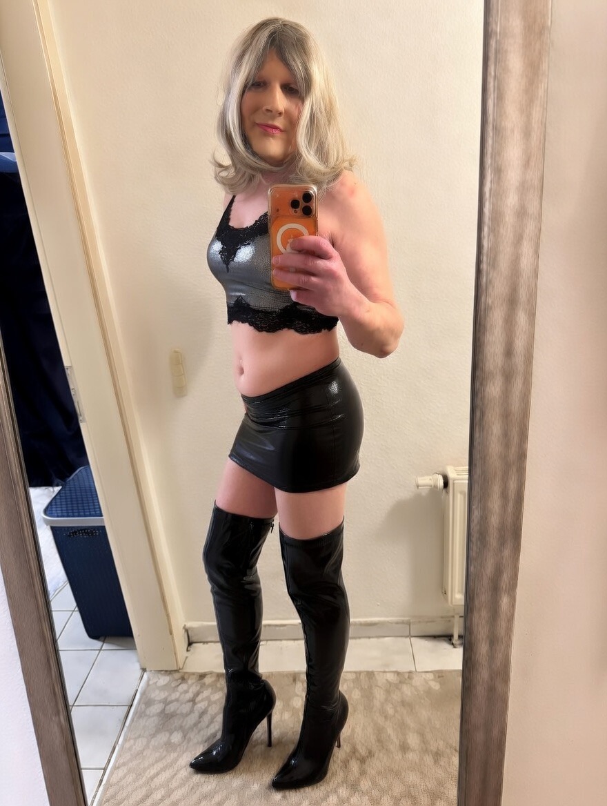 OMG, can I go out on the street like this?