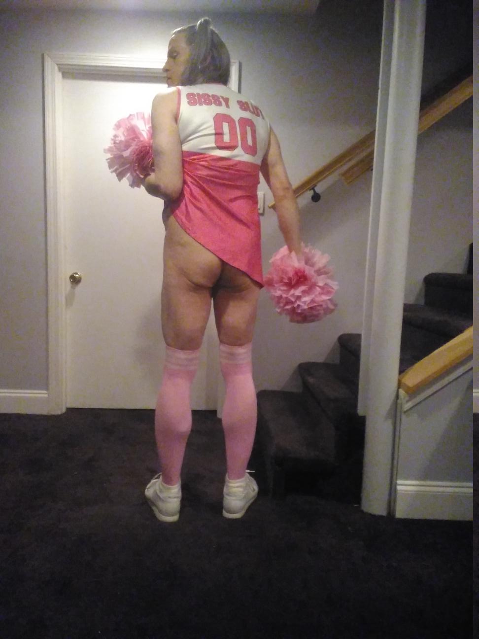 EricaFromAtlanta back as a cheerleader again