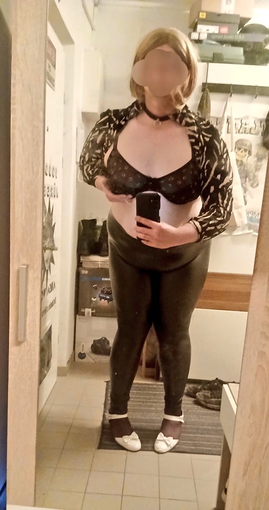 ~ Sissy Raphaela shows off