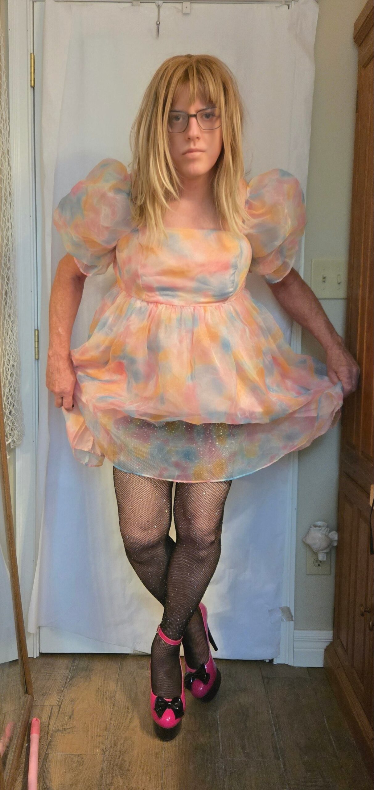Sissy Curtsy Practice