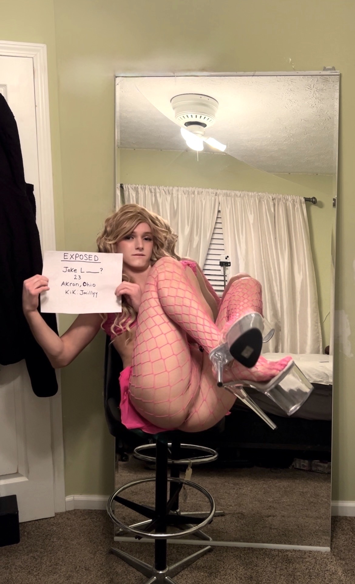 Hi(:
