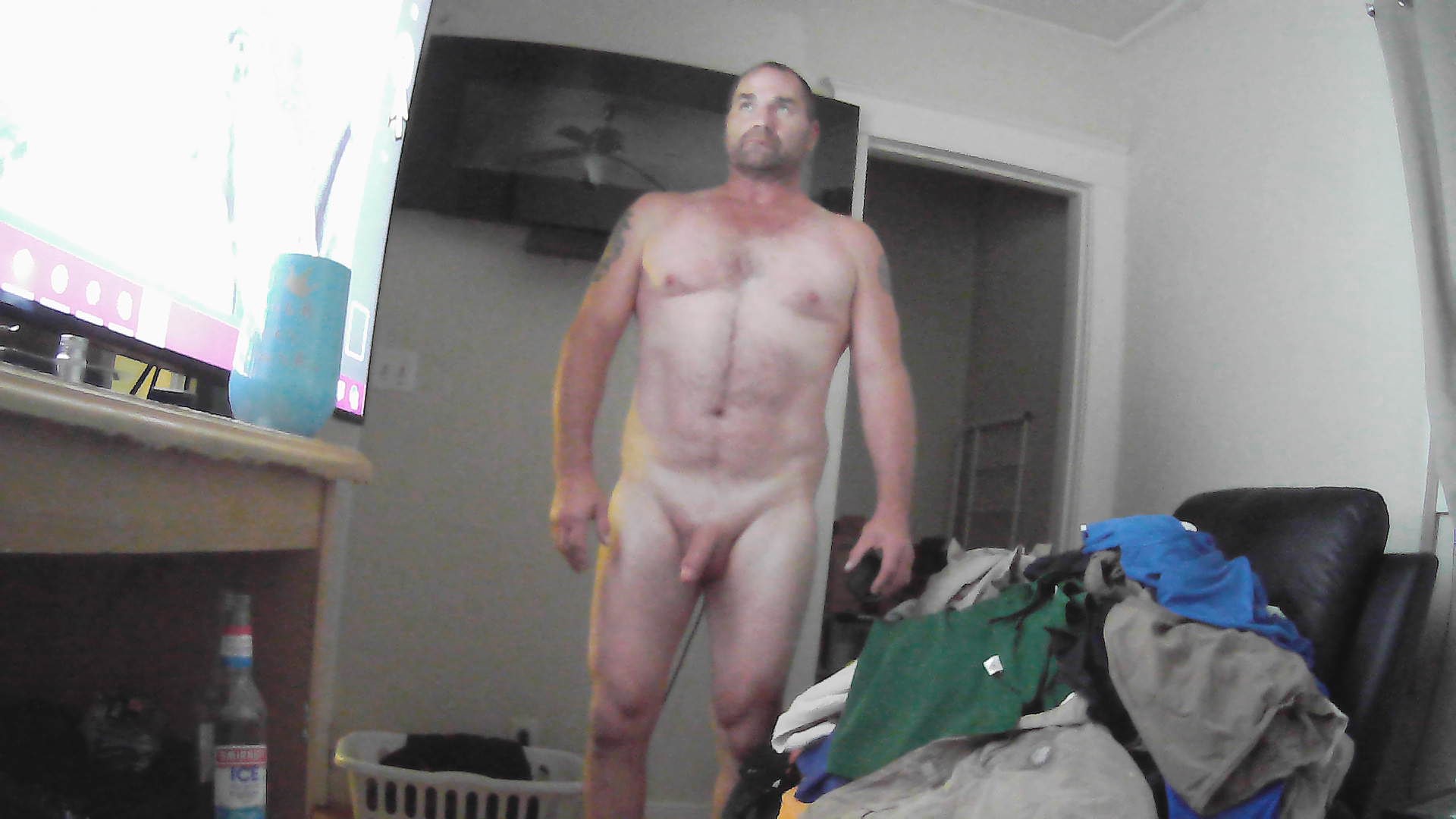 JAY HICKMAN LOVES TO EAT CUM