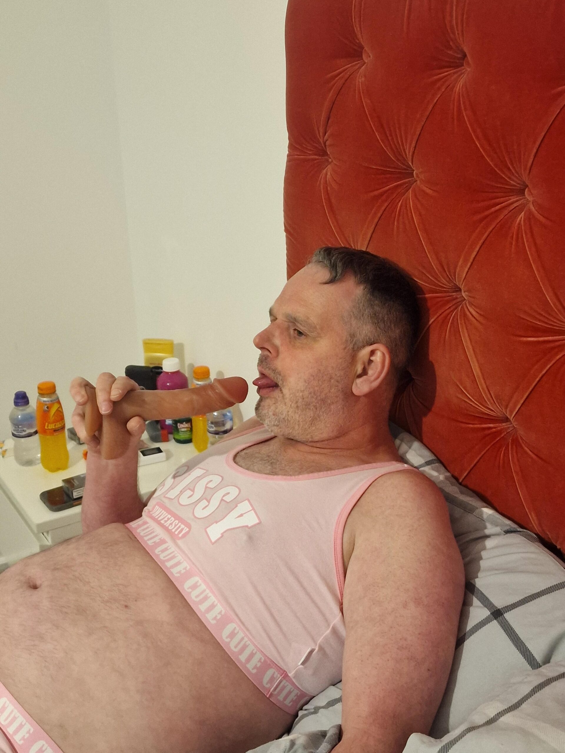 Robert the wannabe sissy
