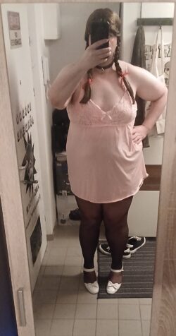 Raphaela took some new pics