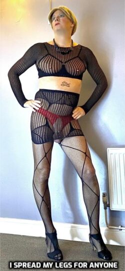 Chantellesissy – I spread my legs for anyone who wants to use me