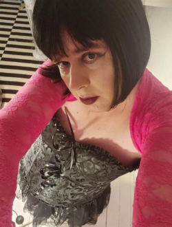 Katy Minou Exposed – Download – Spread – Humiliate