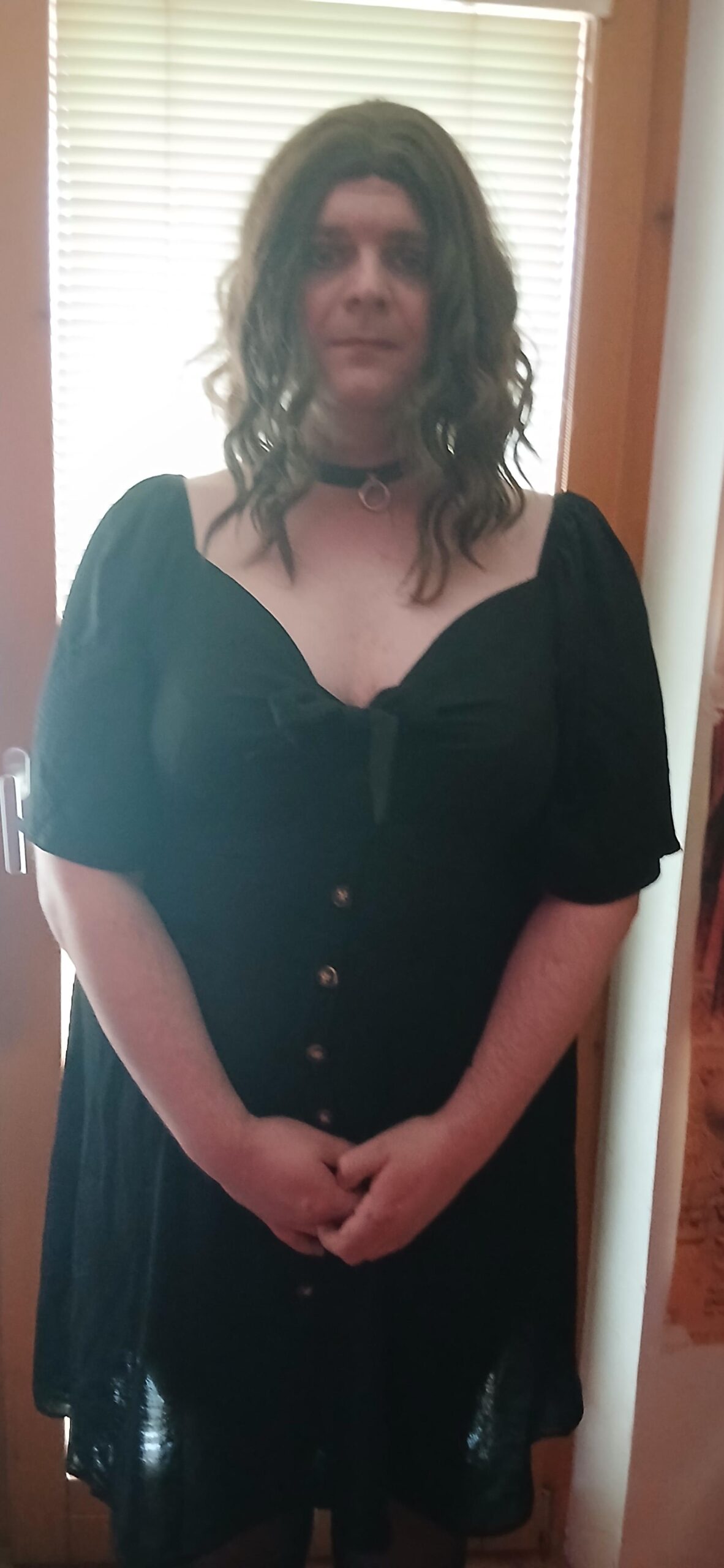 Sissy Raphaela shows her Face