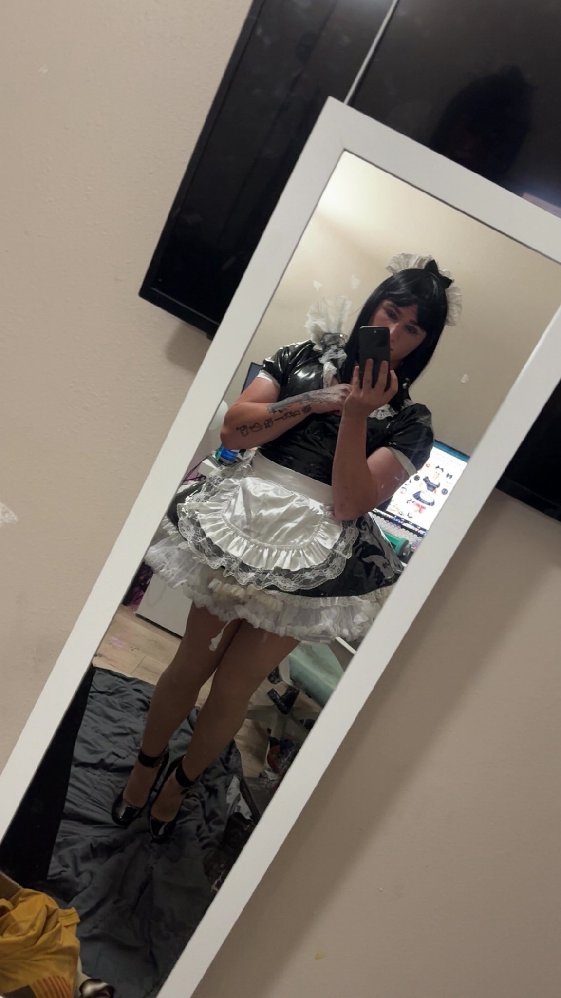 Cute Sissy maid exposure