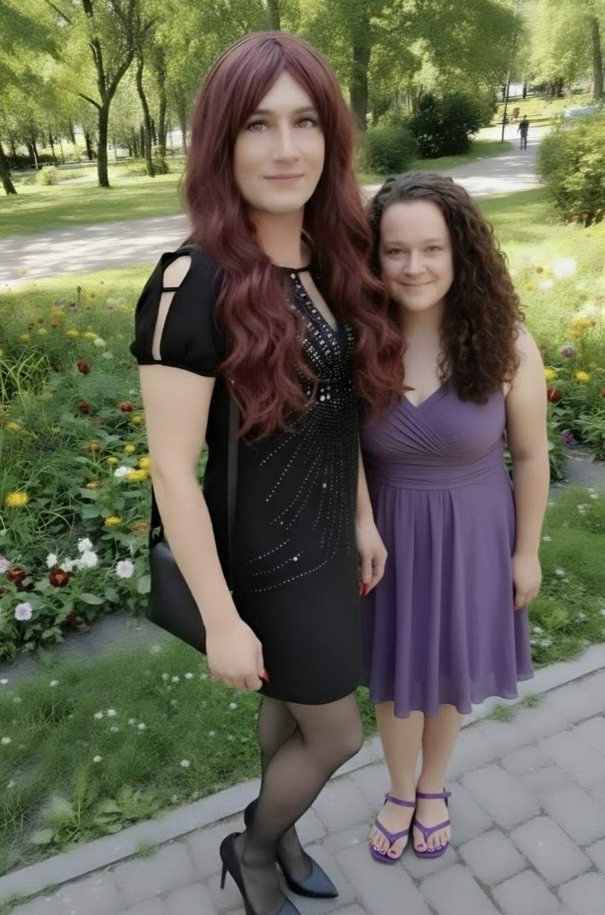 Sissy danielle and Sissy amanda looking for maximum exposure