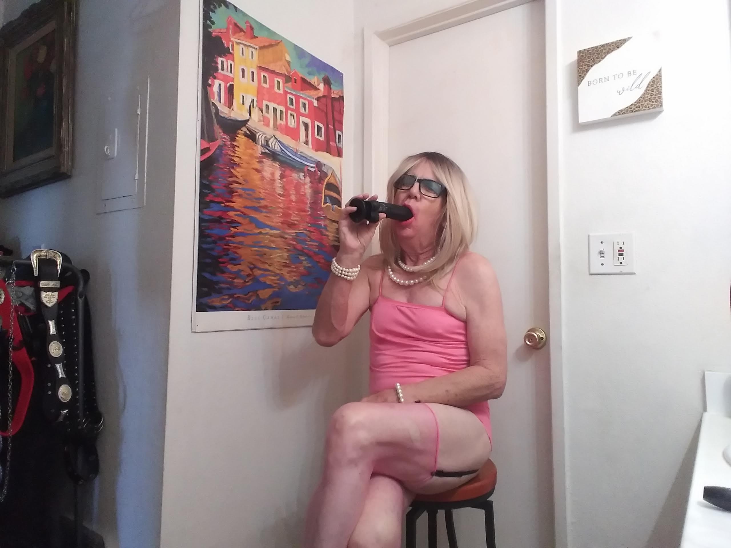 Clyde Frost eating cum
