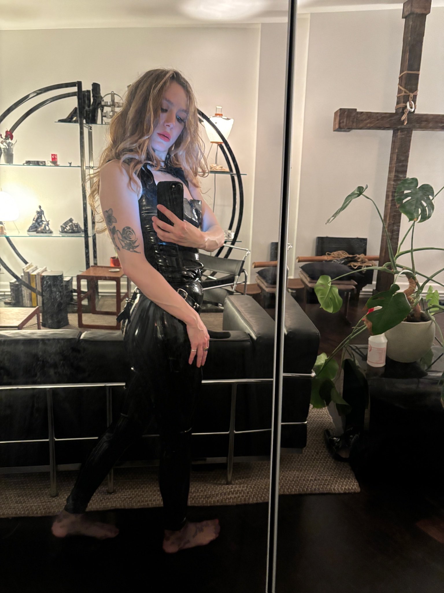 SEEKING FOR SUBMISSIVE SISSY SUB TO REPLACE MY LATE SUB