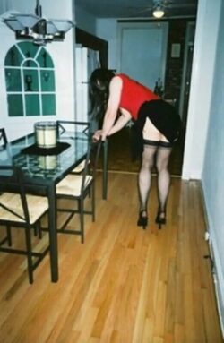 Sissy cumsl*t