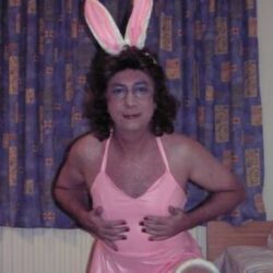 Sissy having some girly time