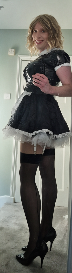sissy maid michelle